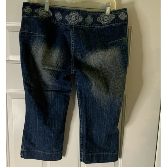 Blue Capri Jeans Solid Womens Embroidered 34X19" - Picture 6 of 6